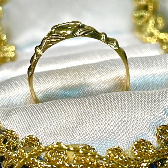 14k Claddagh ring - Picture 4 of 10